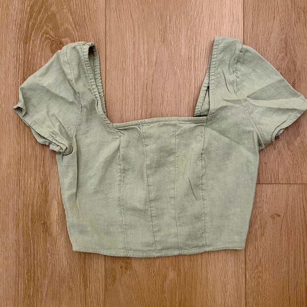 Hollister top